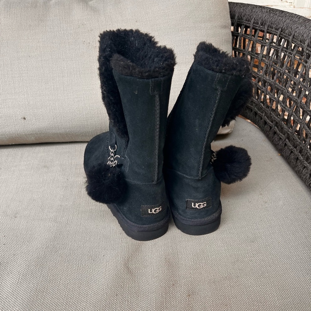 SOLD❣️SOLD❣️UGG Boots.. - Picture 3 of 4